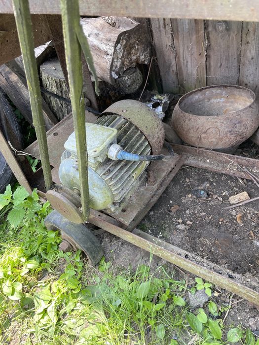 Продам циркулярну пилу