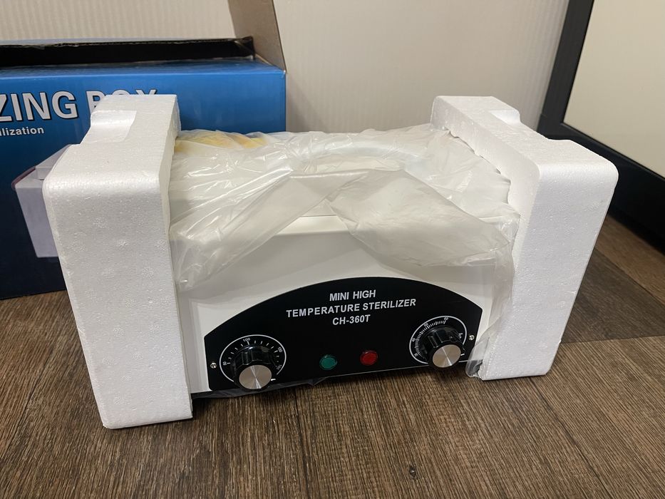 Сухожаровой шкаф для стерилизации и хранения инструментов