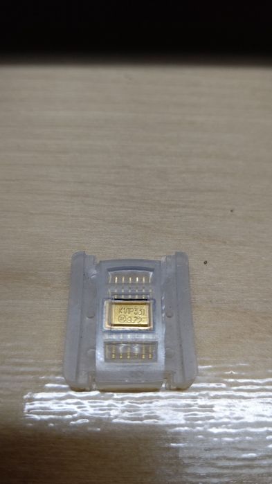 Микросхема К1ЛР331