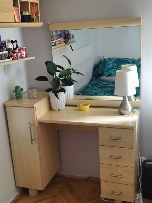 Toaletka dla dziewczyny