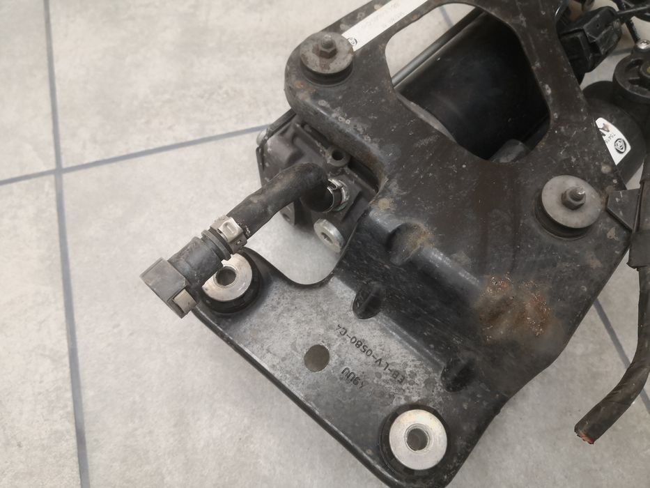 Kompresor zawieszenia Nivo BMW X5 E70 Sprawny gwarancja