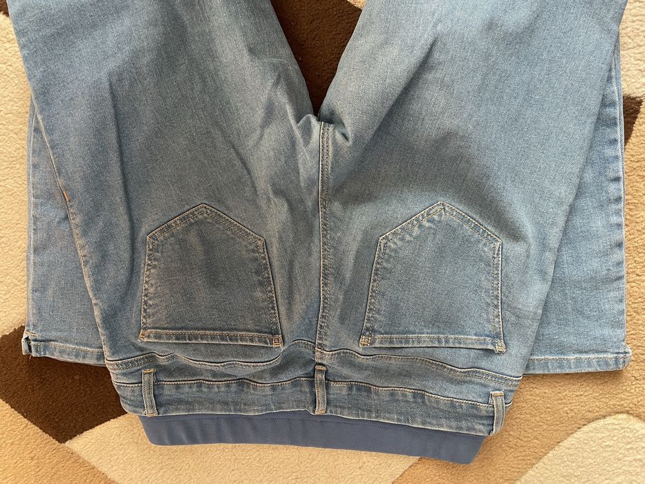 Джинси для вагітних