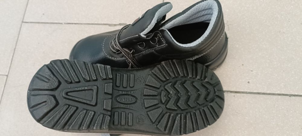 Робоче взуття, чоботи/ботинки