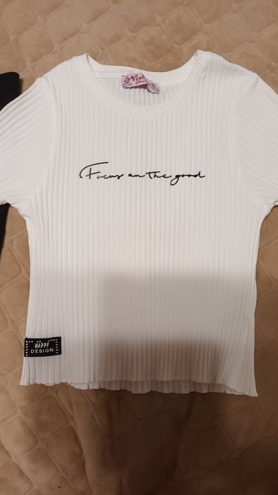 Продам комплект в отличном состоянии,  очень красиво смотрится на дево