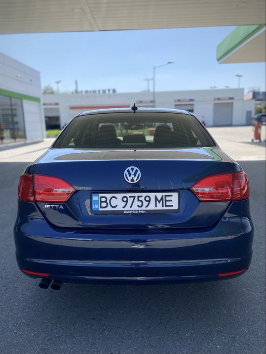 Volkswagen Jetta 1.8 турбо бензин