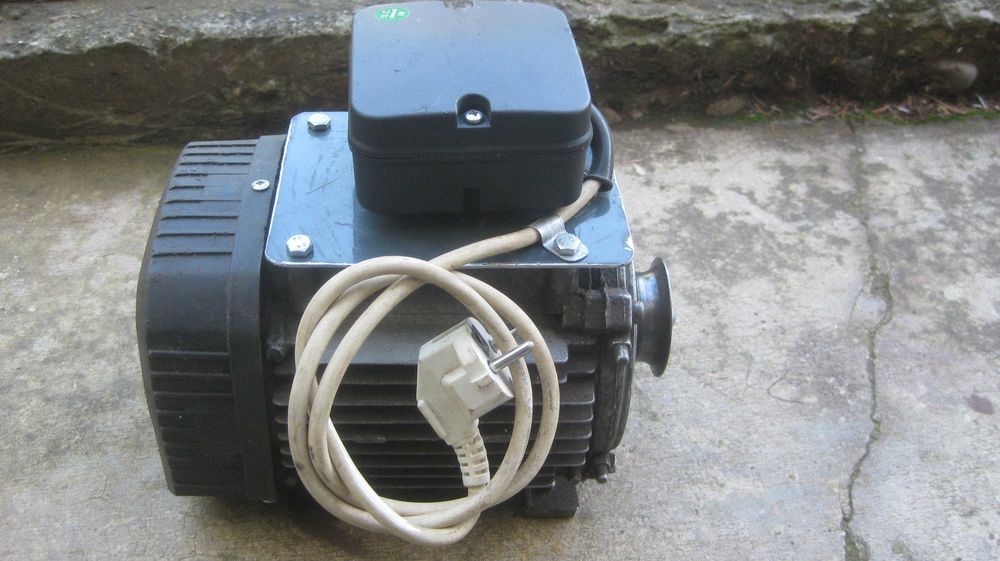 silnik 1-fa230V  1,5kW