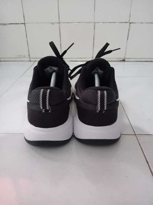 Ténis Nike City Rep TR – preto/branco – tam. 40 – usados poucas vezes