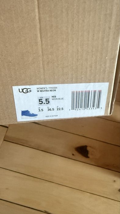 Кроссовки ugg 35-36 размер