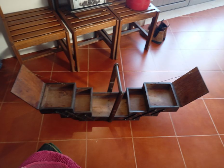 Vendo caixa de madeira