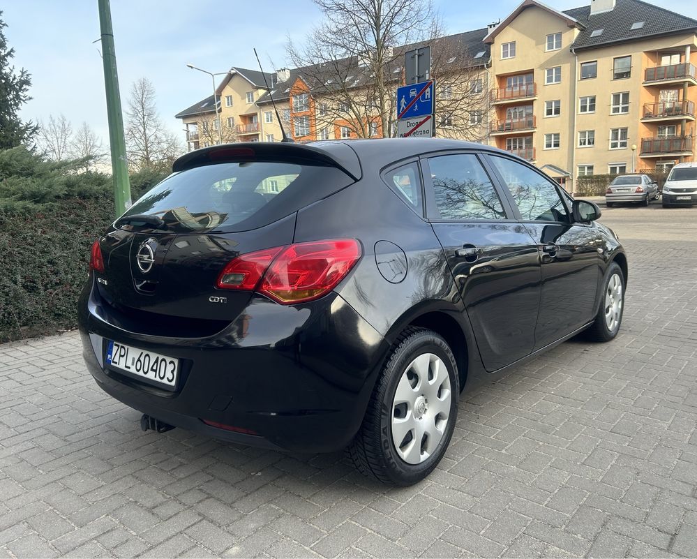 opel astra j 1.7 cdti w Twojej okolicy? Sprawdź kategorię Samochody osobowe