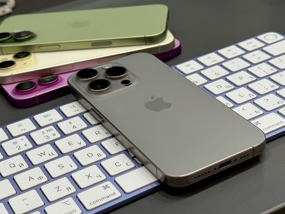 iPhone 15 Pro 256GB Natural Titanium (100% батарея, Wi-Fi версія)