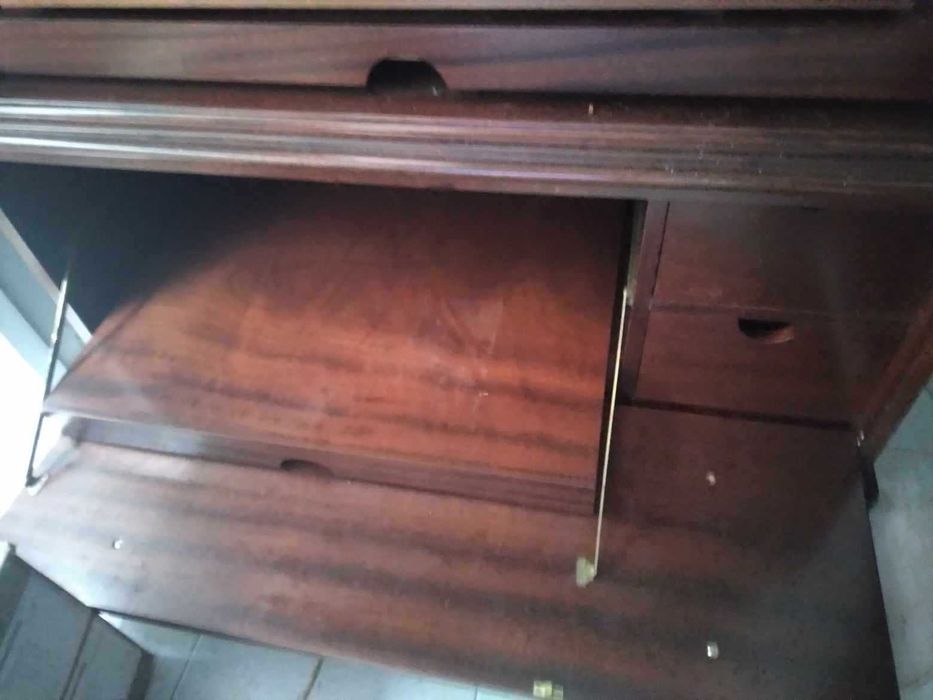 Móvel de mogno inglês (cayres)