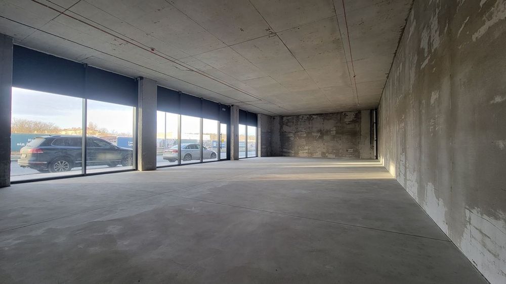 Оренда магазинів від 50м2 до 330м2 біля ТРЦ LAVINA MALL, пр. Палладіна