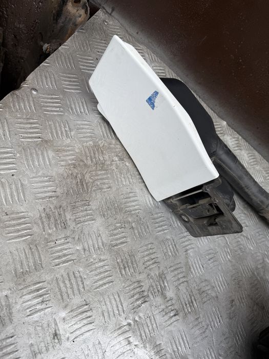 Лючок бензобака рено трафик 18 год renault travic 3 vivaro