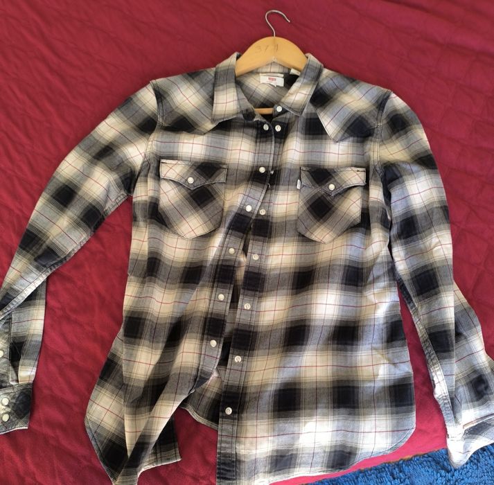 Camisa Levis L, impecável