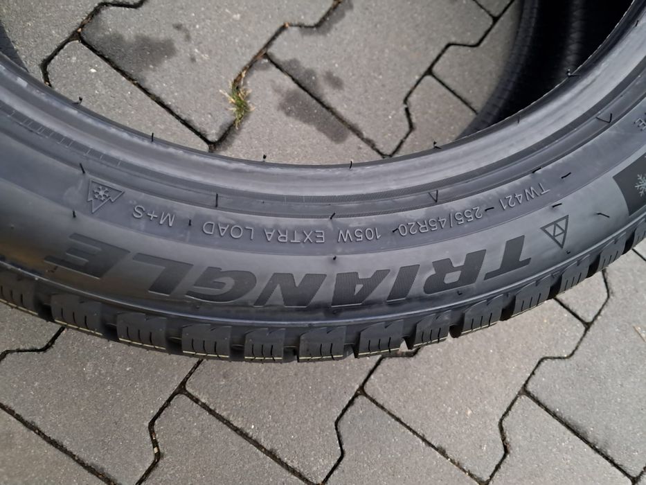 Nowe Opony Zimowe Triangle EffeX Winter TW421 255/45 R20 105W  XL