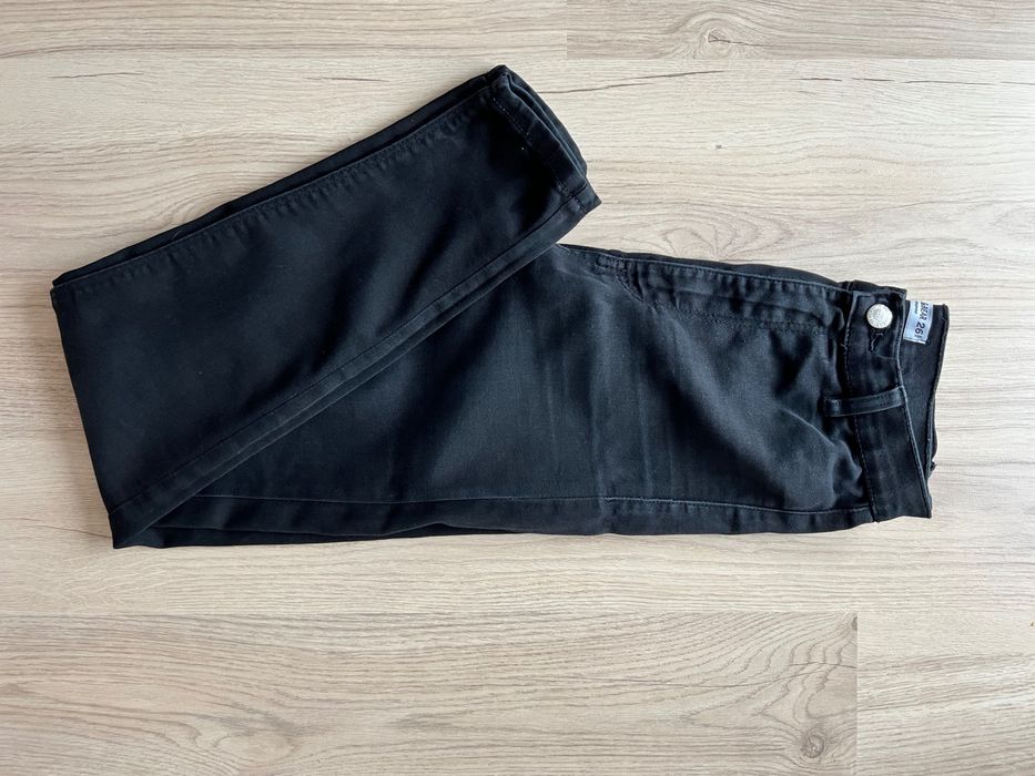 Czarne spodnie Pull&Bear