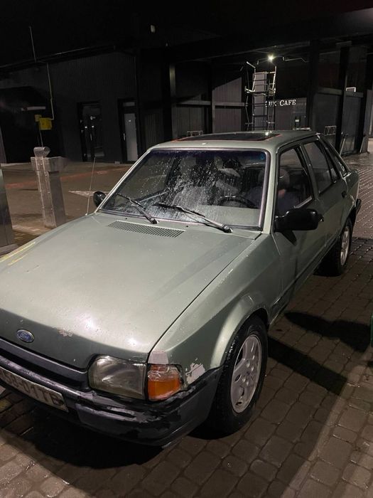 Продам Ford Escort