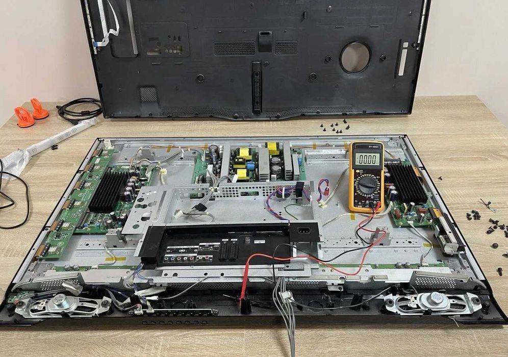 Ремонт сучасних телевізорів (LED, LCD, Smart TV)