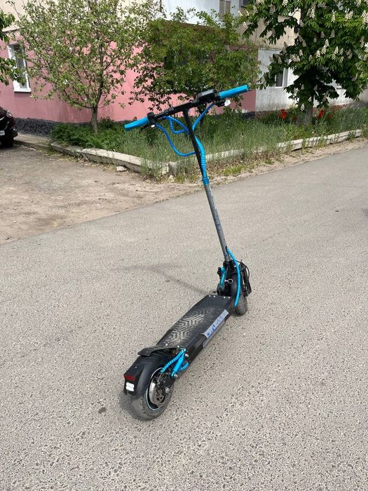 Продам електросамокат