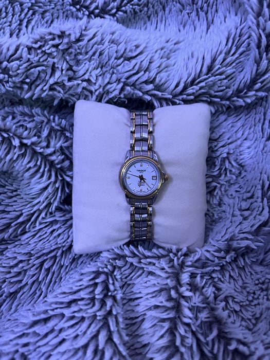 Stary zegarek tissot w idealnej kondycji