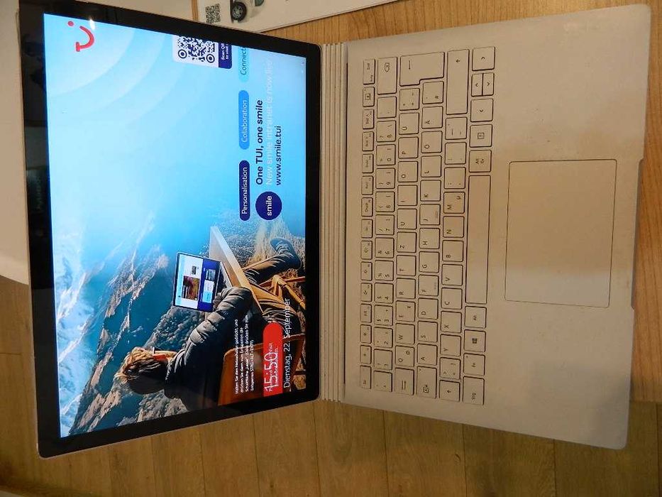 Microsoft Surface Book 2 model 1703