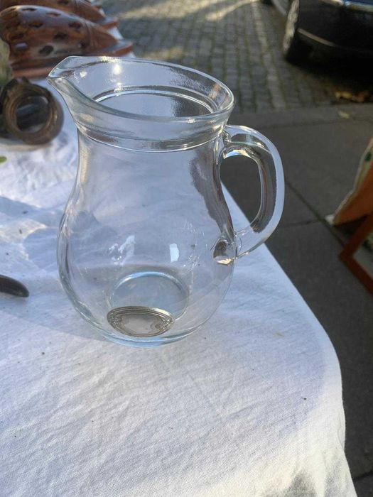 Caneca em vidro com detalhe em Prata