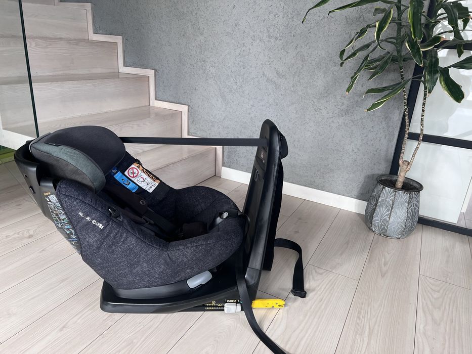 Fotelik samochodowy maxi cosi AxissFix 360