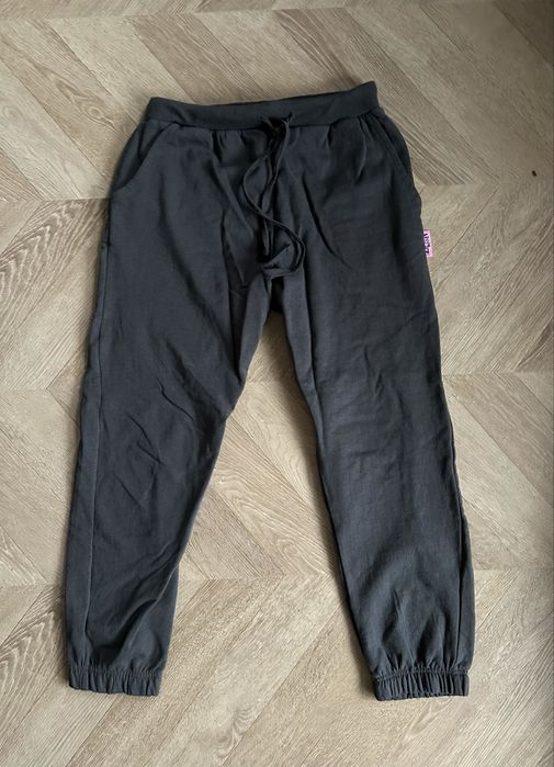 Zombie Dash Spodnie dresowe M Sinsay