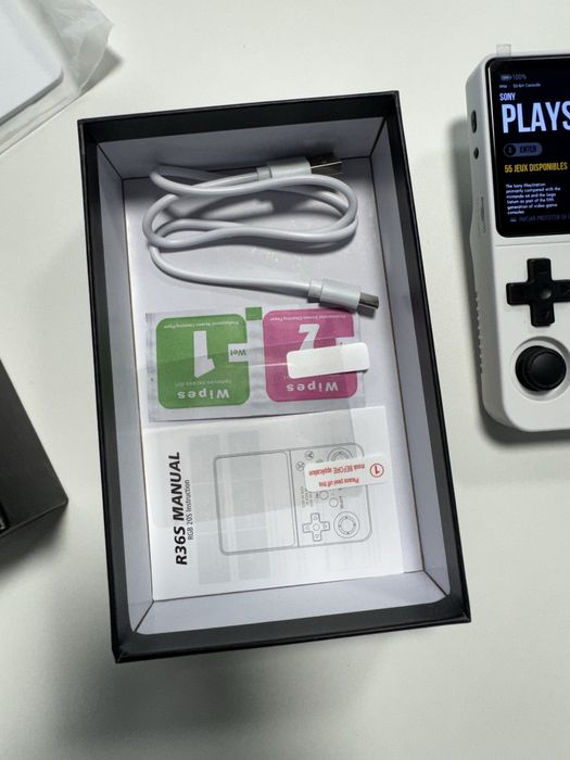 Consola Portátil Retro R36S 64GB Original