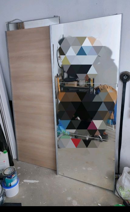 Drzwi rozsuwane do szafy