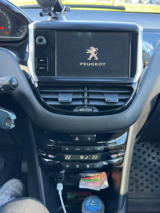 Peugeot 208 Gasóleo 1.6 BlueHdi 75 Cv