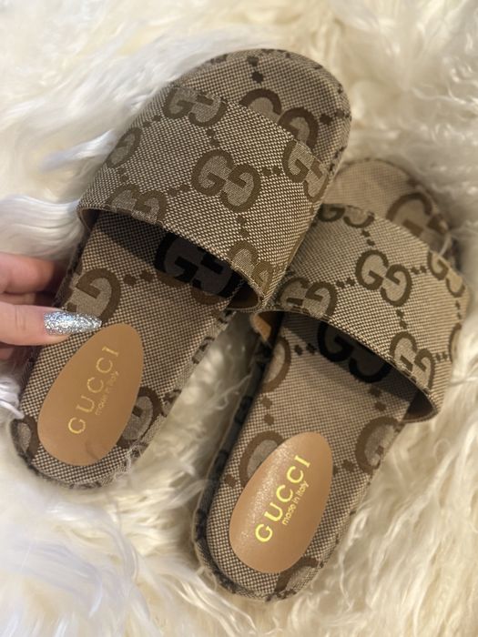 Klapki gucci hit