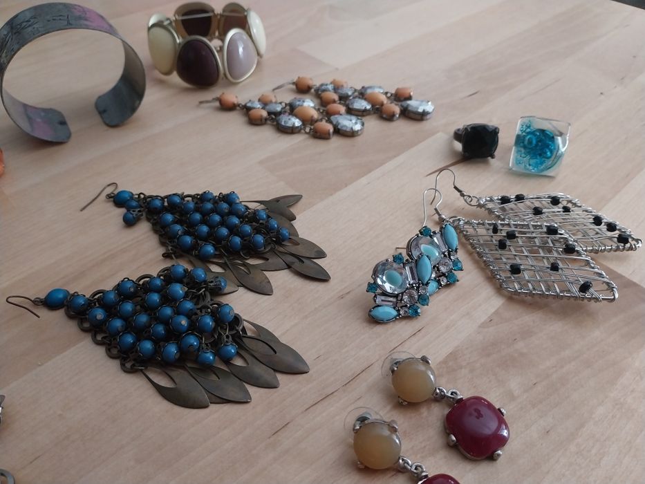 Conjunto anéis brincos pulseiras