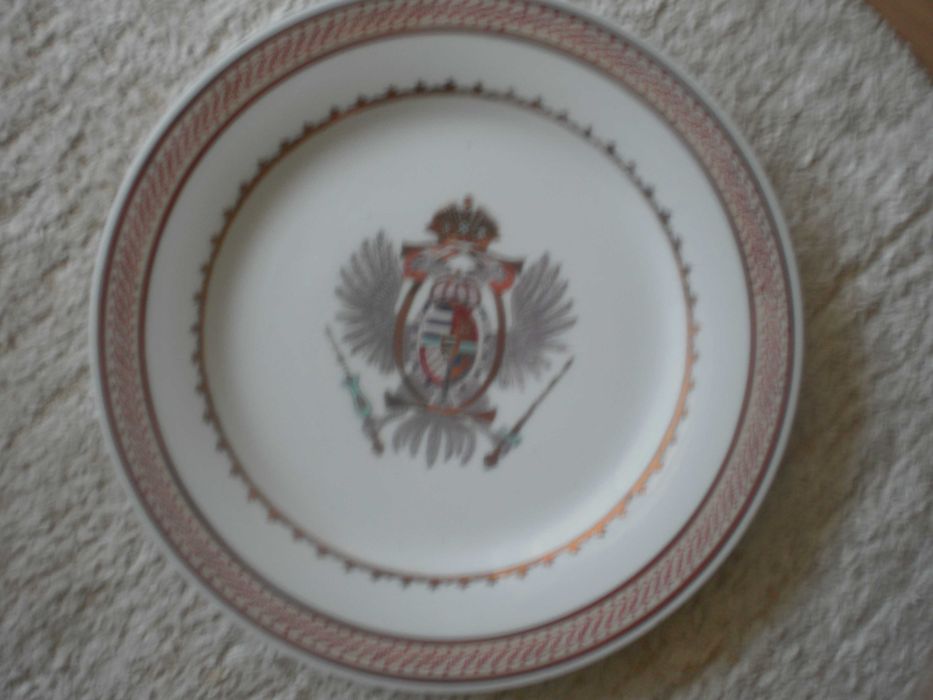 Decorative Plate64550967383683120