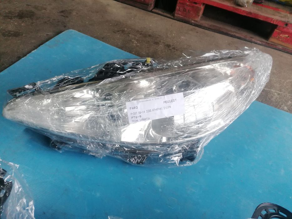 Óptica ou farol peugeot 207