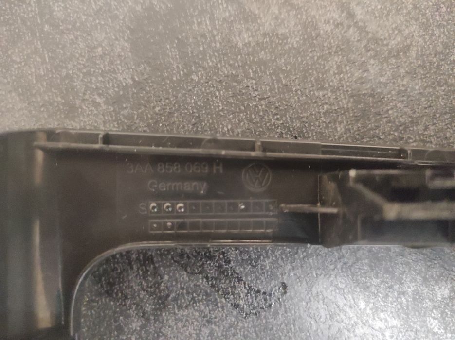 Рамка магнітоли VW Passat B7