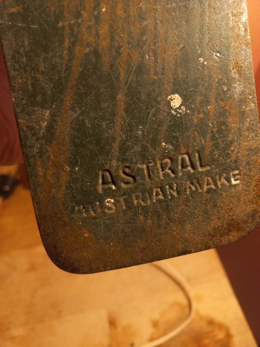 Lampa gabinetowa bankierska Astral Austria oryginał lata 20