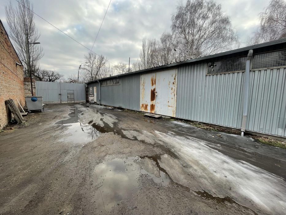 Багатофункціональний комплекс 1094 м² у Шевченківському районі