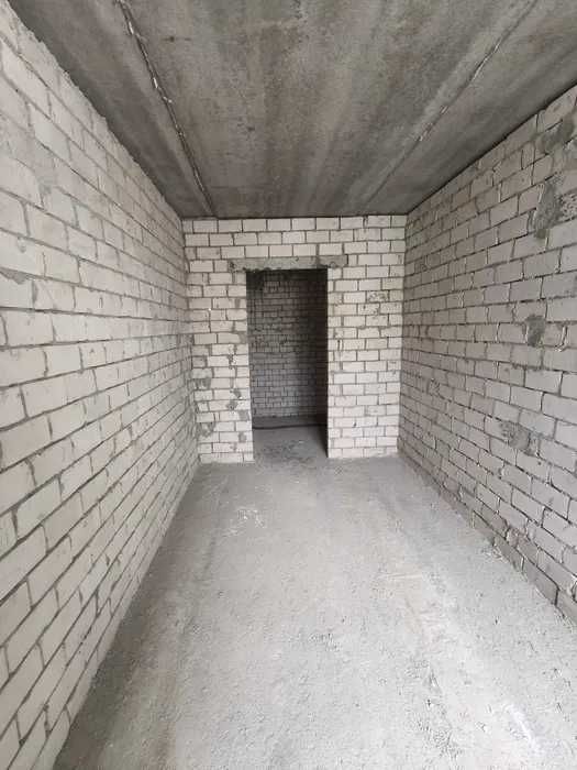 Продам 3-кімнатну квартиру під ваш ремонт! Жк (Мира-3) Право власності оформлене.  23430+ - More