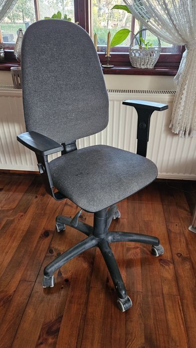 fotel obrotowy biurowy super stan