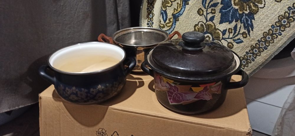 Кастрюли алюминиевые, эмаллированые