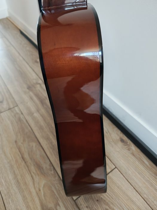 Gitara Alvarez piękna