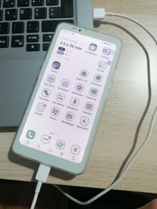 Fully new e-ink phone Bigme hibreak pro color
