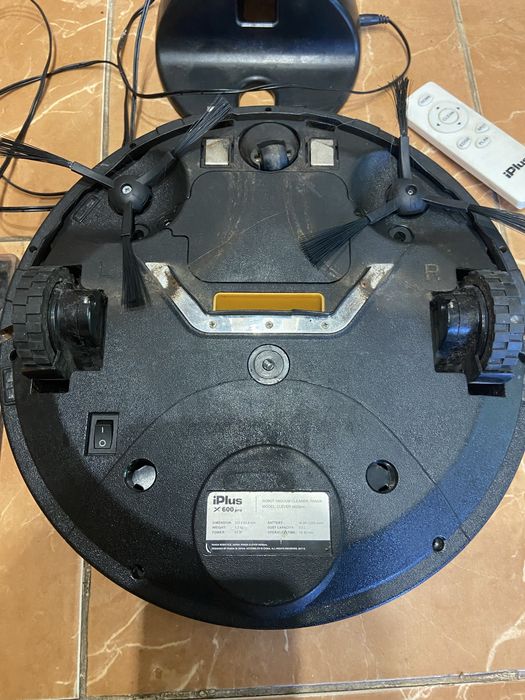 Робот-пилосос iPlus X600 Pro (б/в), робочий