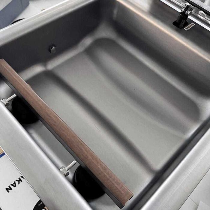 Pakowarka próżniowa Apach AVM 412