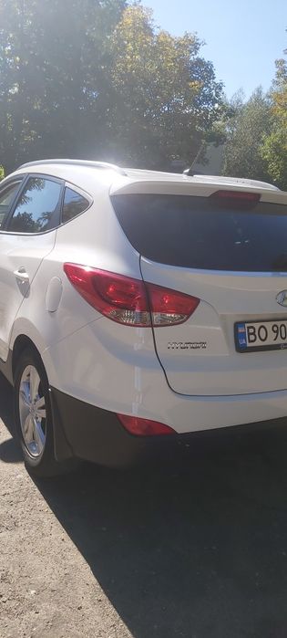 Продаю сімейне авто Hyundai ix35