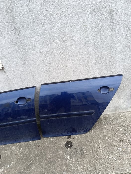 Фільонка гольф5 двері Гольф 5 хетчбек