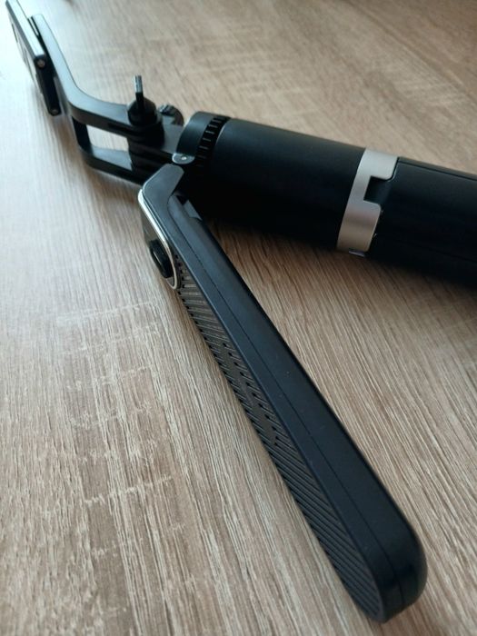 Trands Wireless Selfie Stick Tripod TR-P180