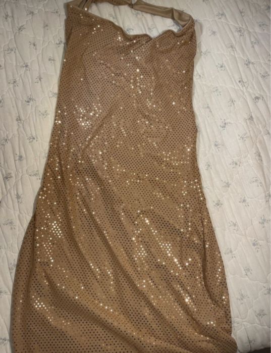 Vesdido usado só uma vez